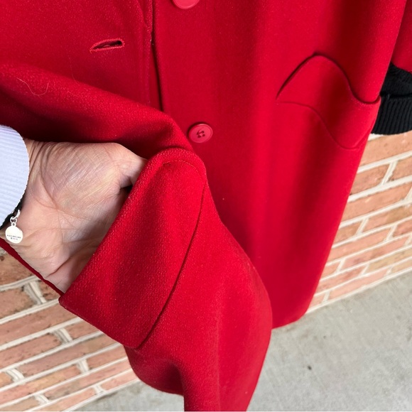 Red festive wool blend 80’s oversized coat - Picture 9 of 12
